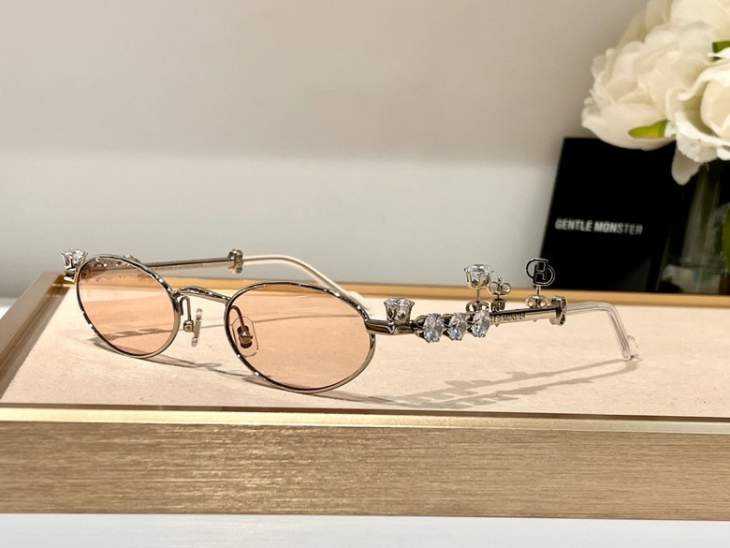 Picture of Gentle Monster Sunglasses _SKUfw51977413fw